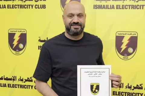 رسميًا.. رضا شحاتة مديرًا فنيًا لفريق كهرباء الإسماعيلية